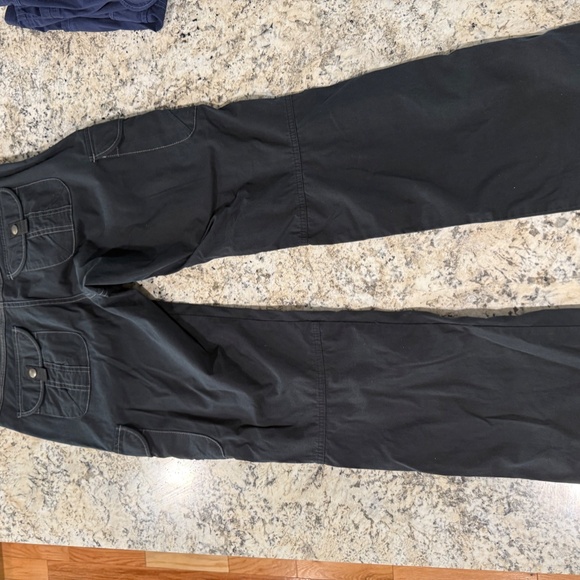 Kuhl - Black Cargo Pants - Size 4 Reg - Picture 3 of 4